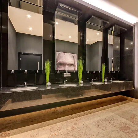 Radisson Blu Leogrand Hotel