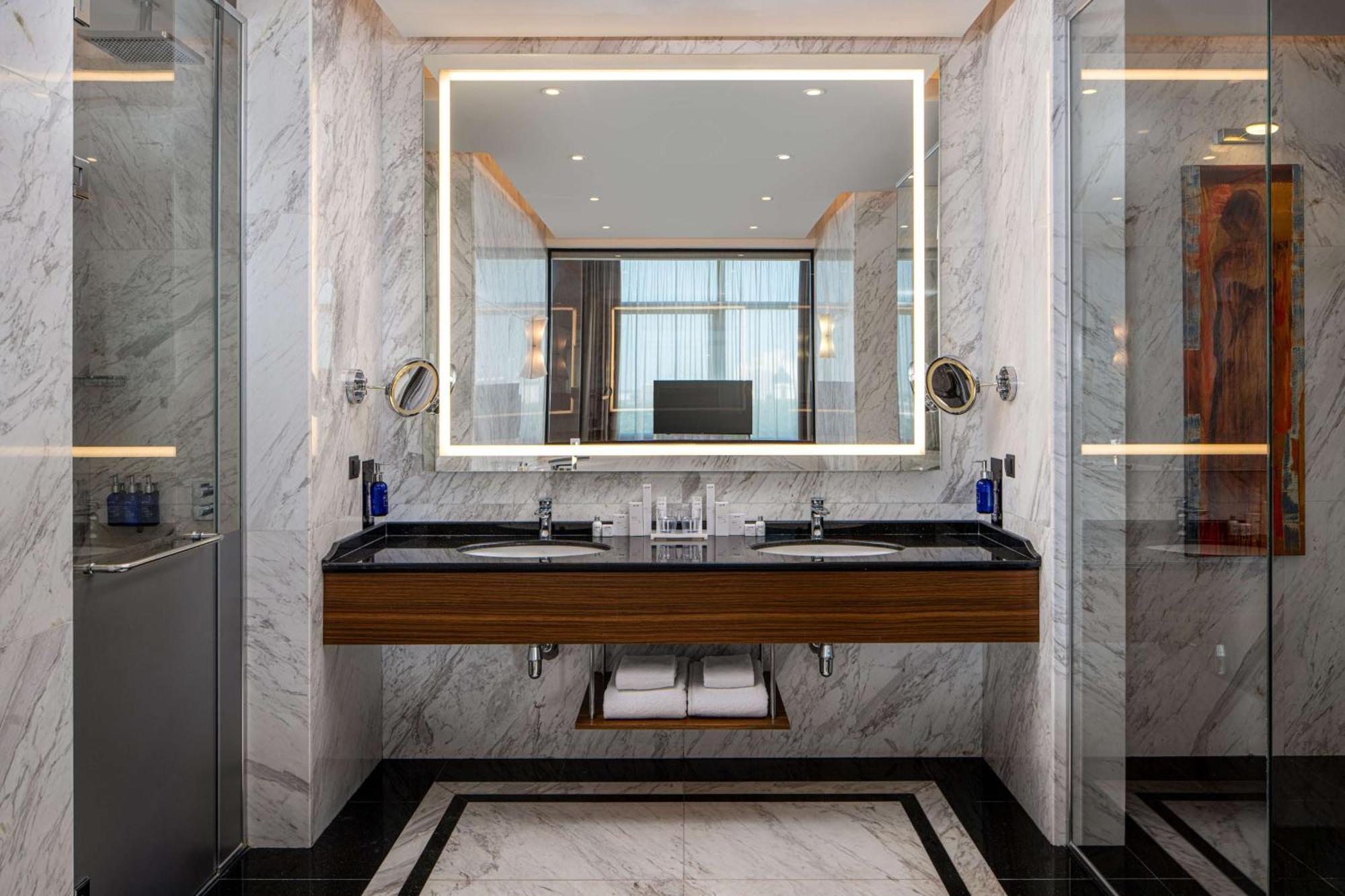 radisson blu leogrand hotel chisinau - kishinev moldova