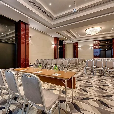 Radisson Blu Leogrand 5* Kischinau
